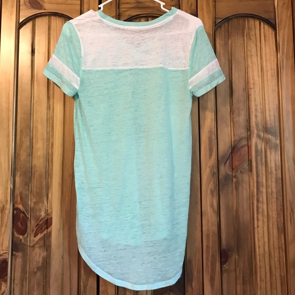 So juniors teal varsity tee size M. - Picture 2 of 3